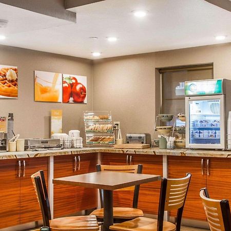 Quality Inn Sacramento Convention Center Bagian luar foto