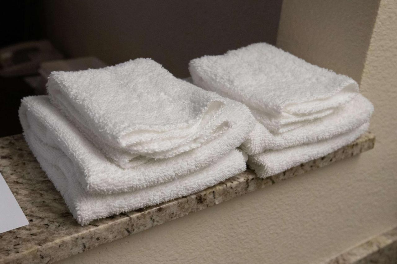 Quality Inn Sacramento Convention Center Bagian luar foto