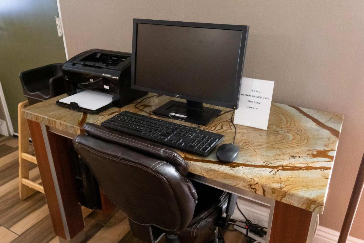 Quality Inn Sacramento Convention Center Bagian luar foto