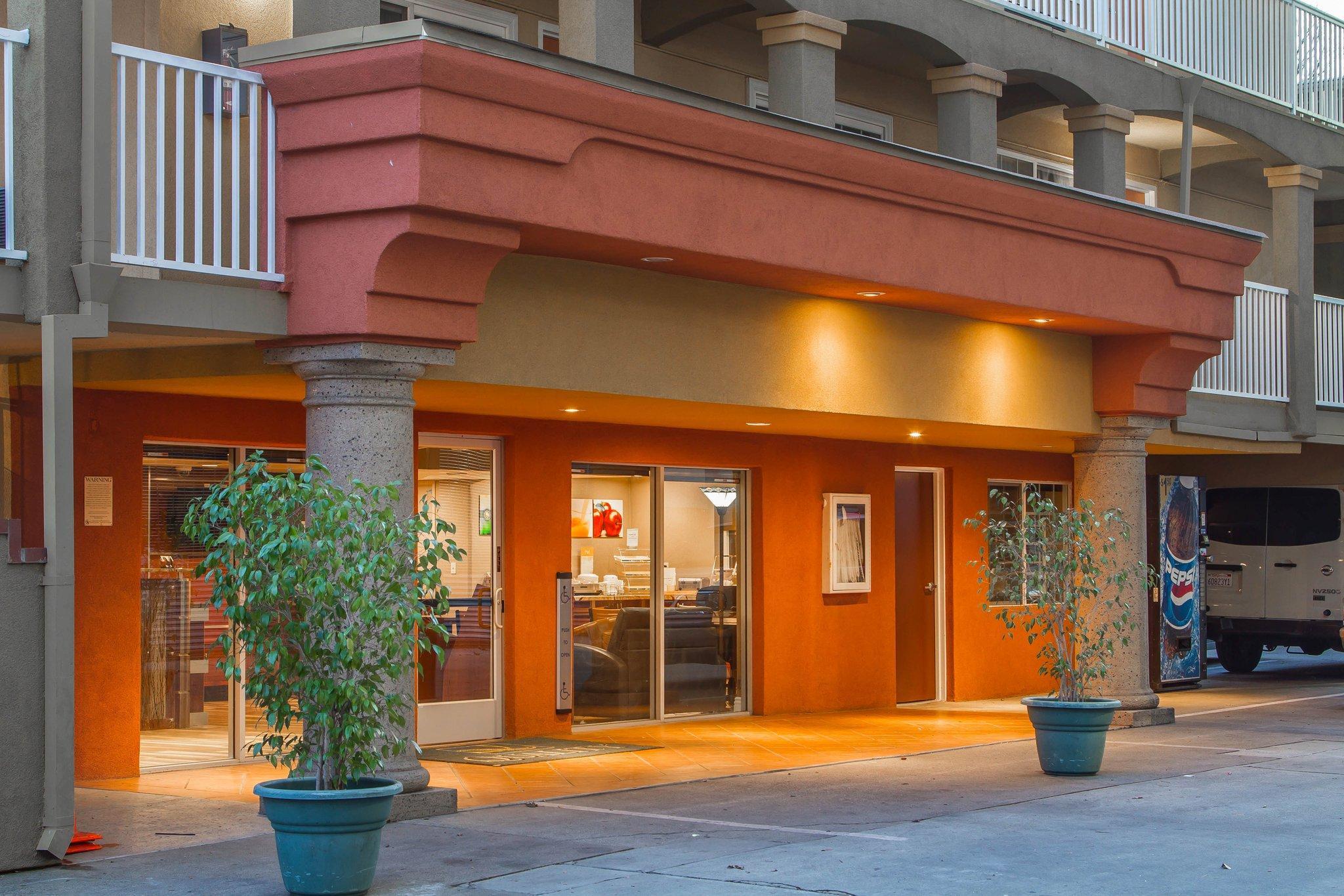 Quality Inn Sacramento Convention Center Bagian luar foto