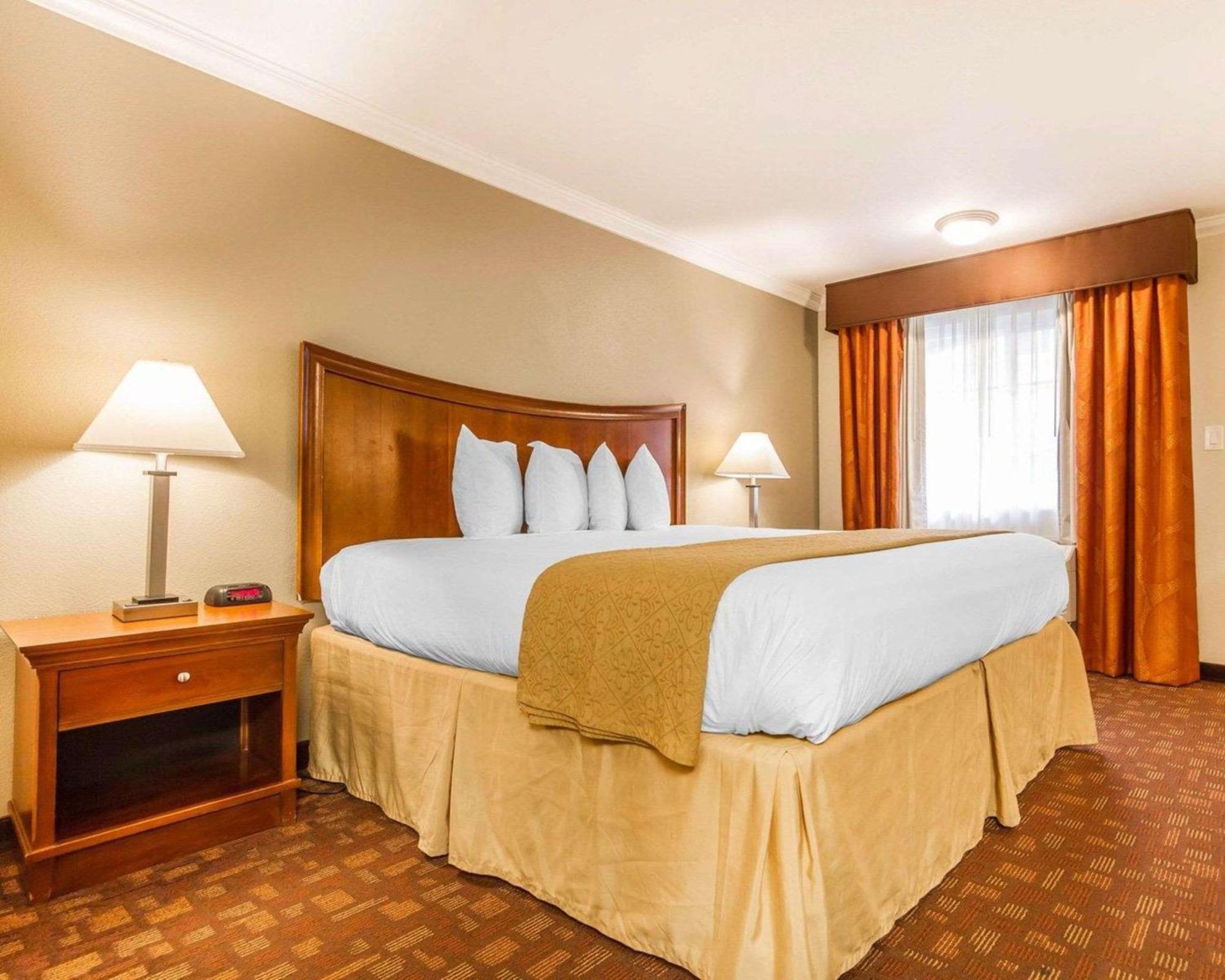Quality Inn Sacramento Convention Center Bagian luar foto