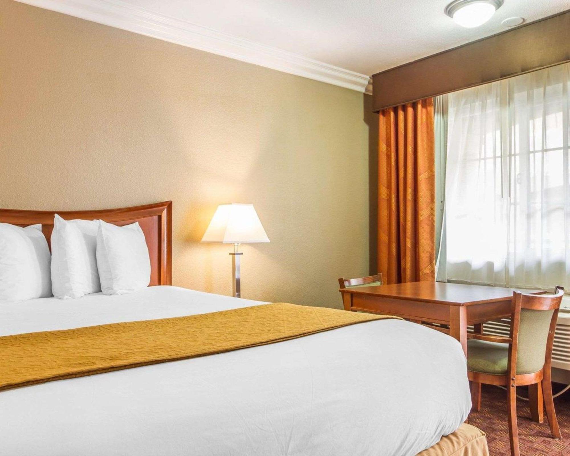 Quality Inn Sacramento Convention Center Bagian luar foto