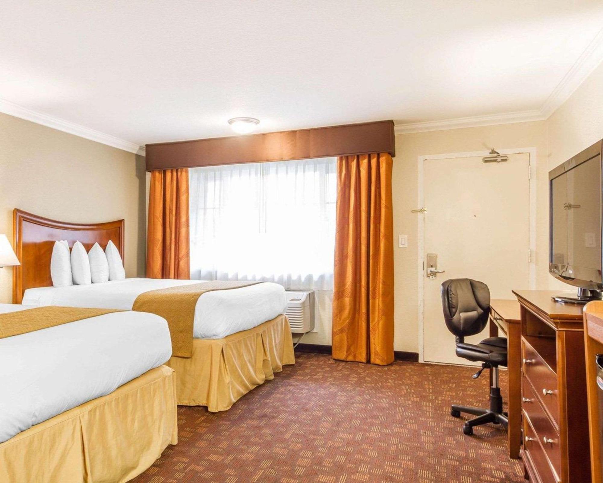 Quality Inn Sacramento Convention Center Bagian luar foto